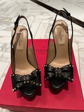 Valentino Garavani Black Leather platform Slingback Heels with rock Stud bows
